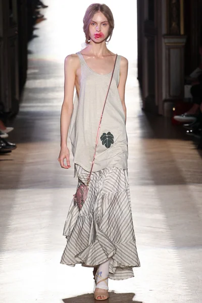 Look 32